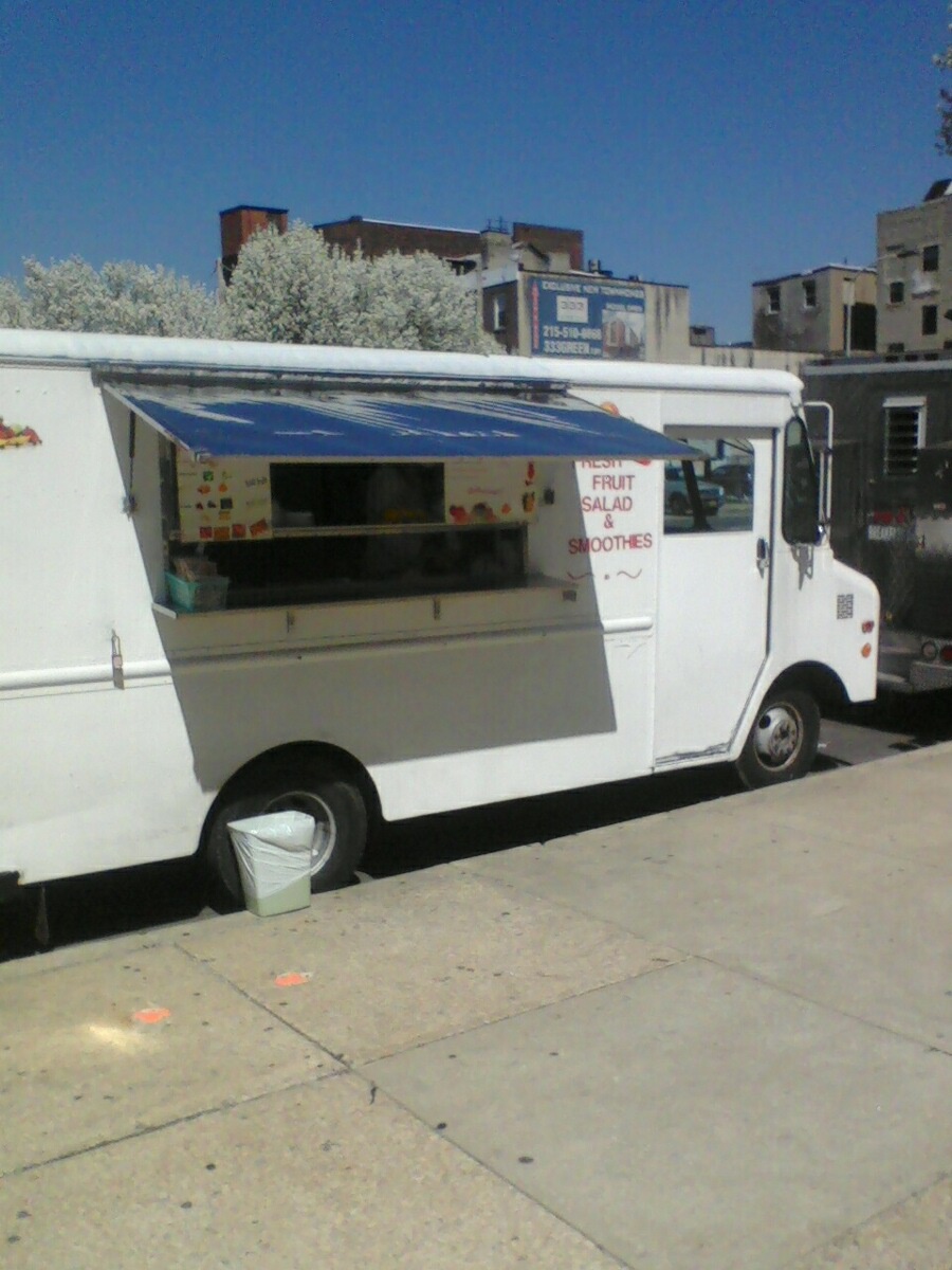 A Distinguished Gentlemans Guide to Dining. The Smoothie Truck