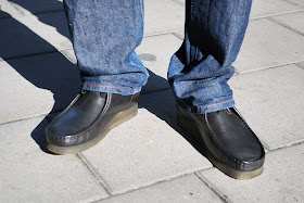 clarks weaver on feet