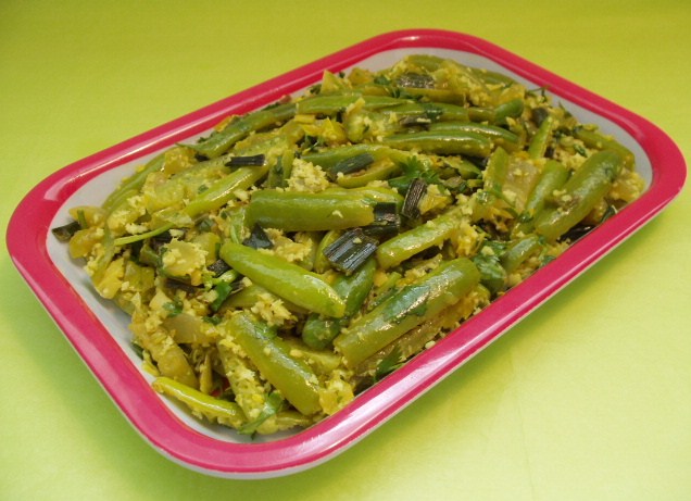 [Tindora-thoran1.JPG]