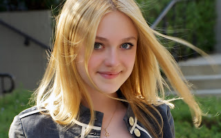 Amazing Teen Actress Dakota Fanning Young Eclipse HD Wallpaper