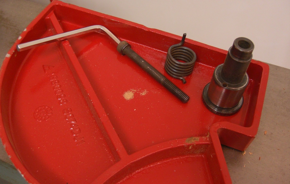 Let's Talk Wood Replacing blades on a Delta Jointer