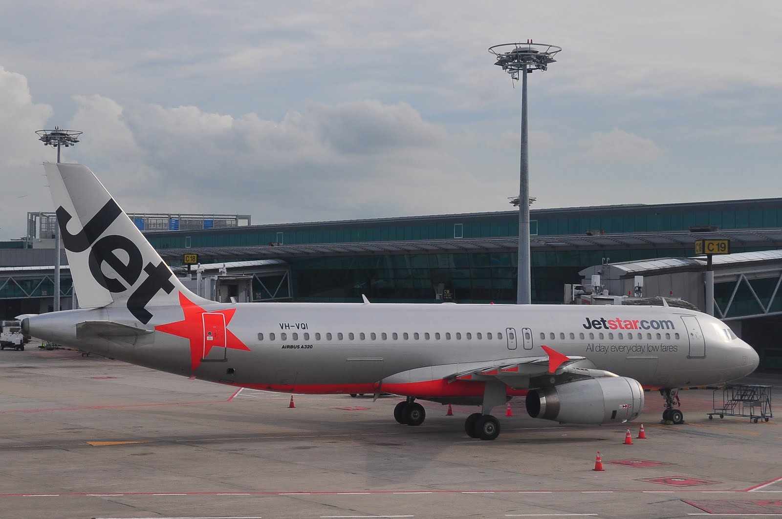 Aeroplane spotting (Photograph) Jetstar Airways Airbus A320232 (VH