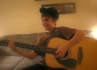 Justin bieber with guitar