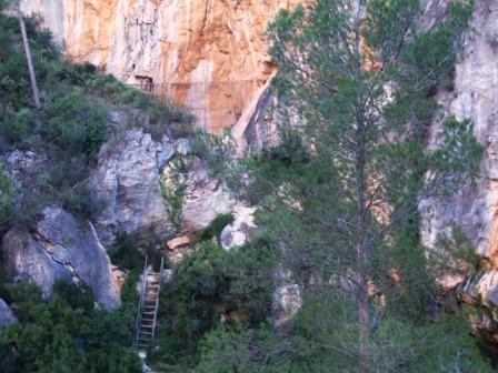 [Subida+al+Frailecico+(Chulilla)+17-1-2009+054.jpg]