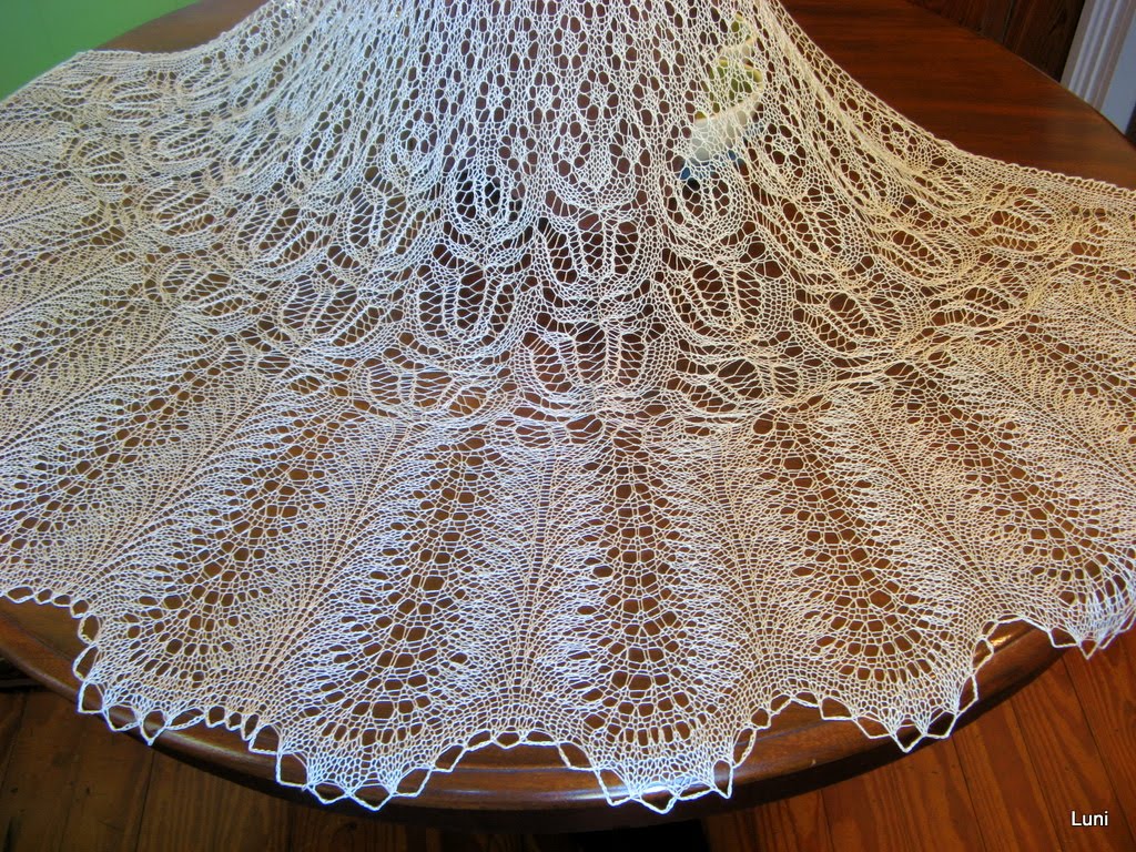 3 Sleeves to the Wind: Knitting a wedding veil