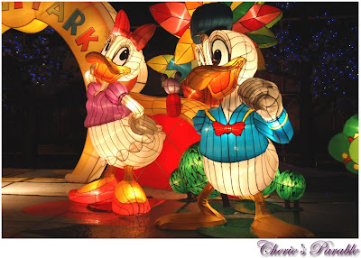 Daisy+duck+disney+world