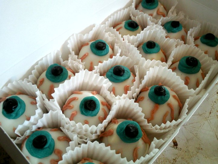 EyeBallCakeBDalls2010.jpg