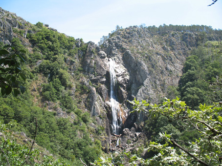 Pedestrianismo e Percursos Pedestres Percurso PR7 “Nas Escarpas da