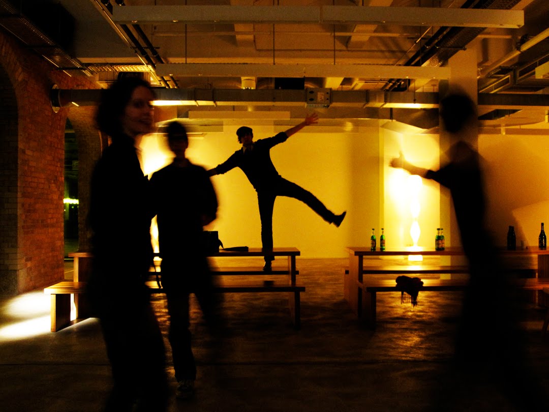 [Germany+0210+03_dance.JPG]