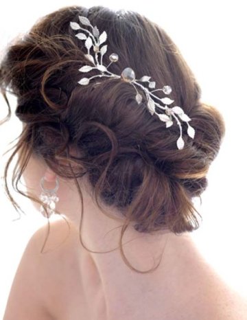 In other Wedding hairstyles, the front section of the hair is 