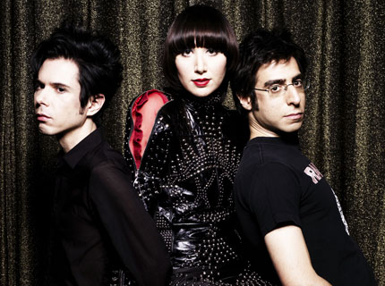 [090212-yeah-yeah-yeahs.jpg]