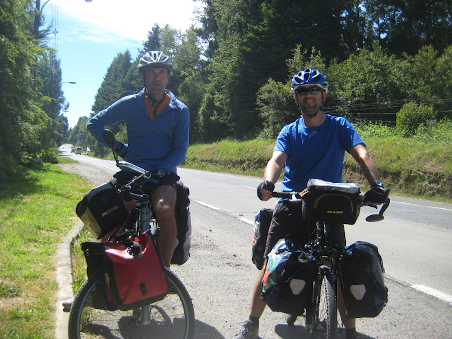 Met two riders from Spain (Basque Region) on the way to Pucón
