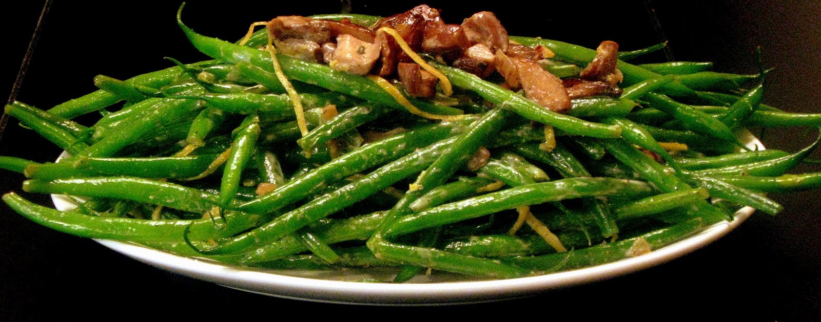 The Health Seekers Kitchen Tender Green Bean with Mushroom & Lemon peel