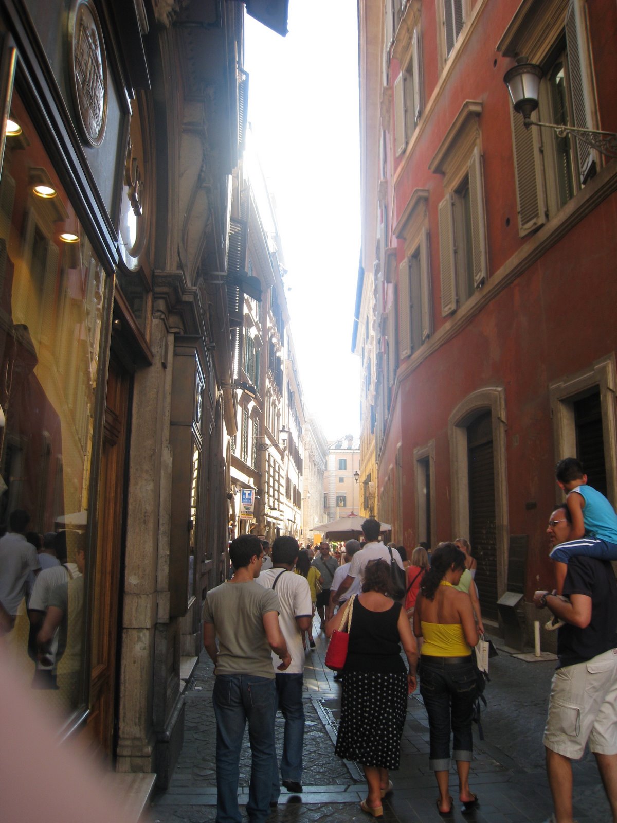 [alley+to+Pantheon.jpg]