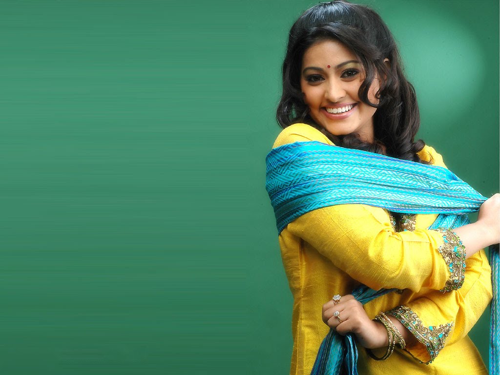 addposting: Tamil Actress Wallpapers Free Download