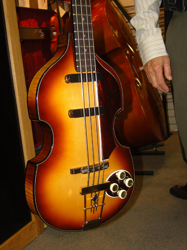 [hofner58.jpg]