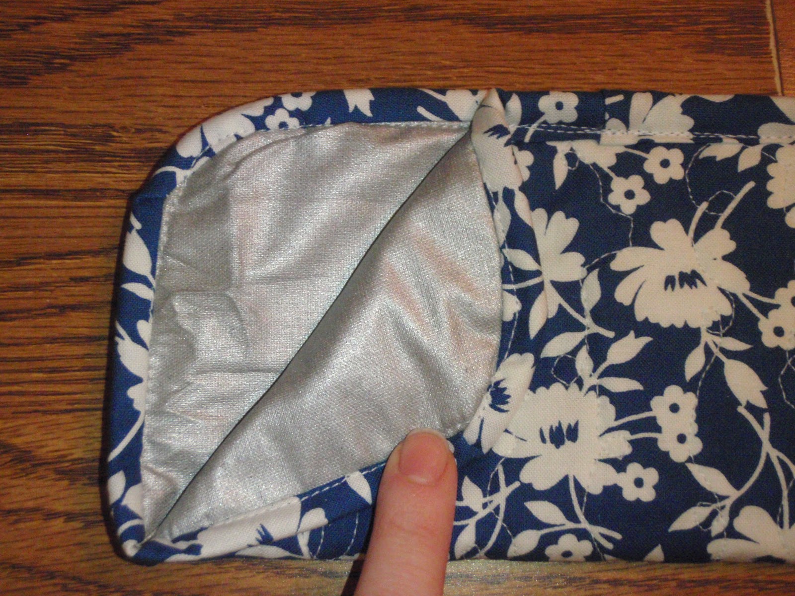 Sew E.T. Quilted Flat Iron or Curling Iron Cover Tutorial