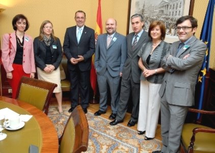 [RepresentantesdeCERMIyGrupoParlamentarioSocialista.jpg]