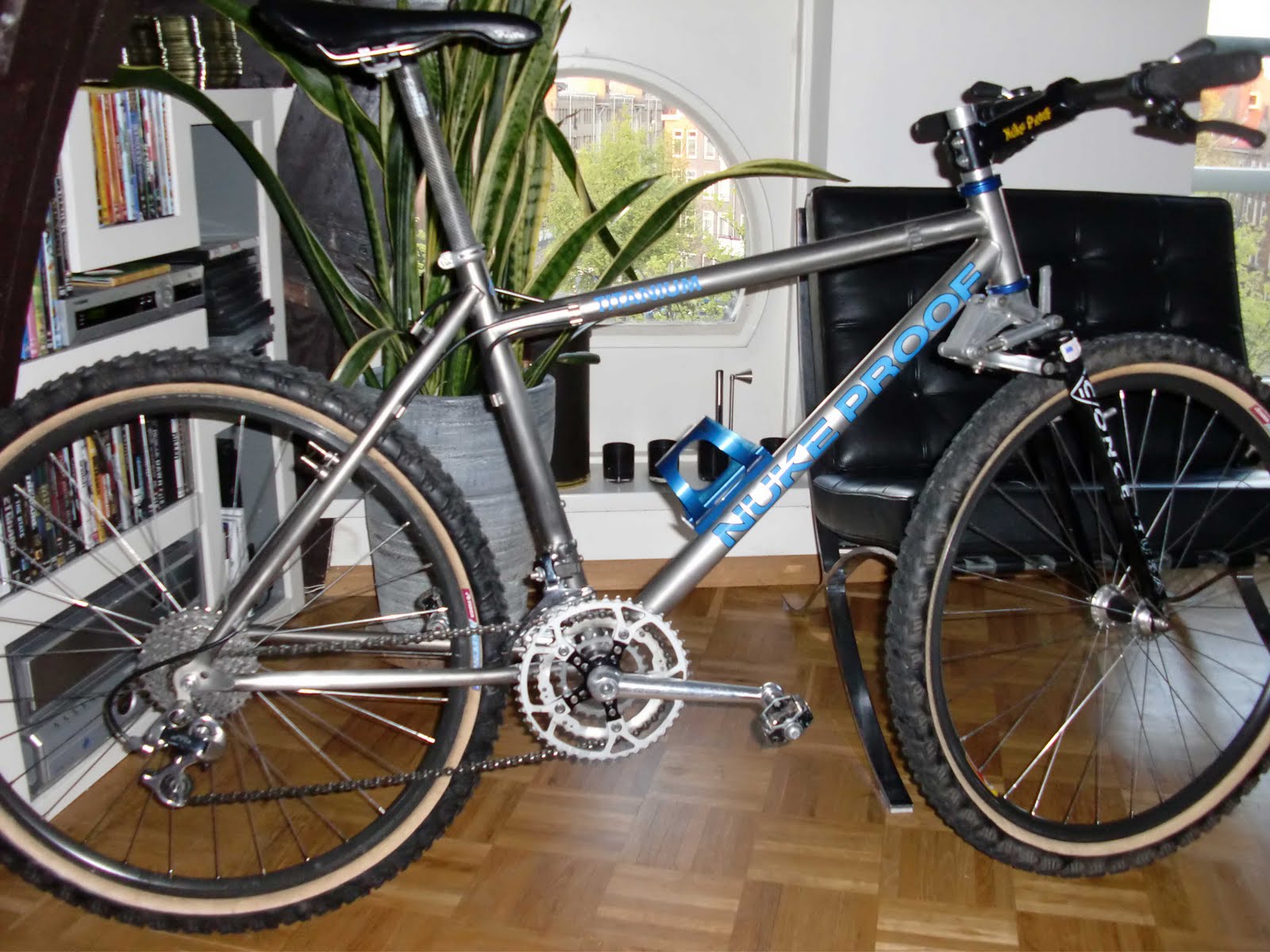 OLD METAL , my retro mountainbike blog: The AMP suspension fork