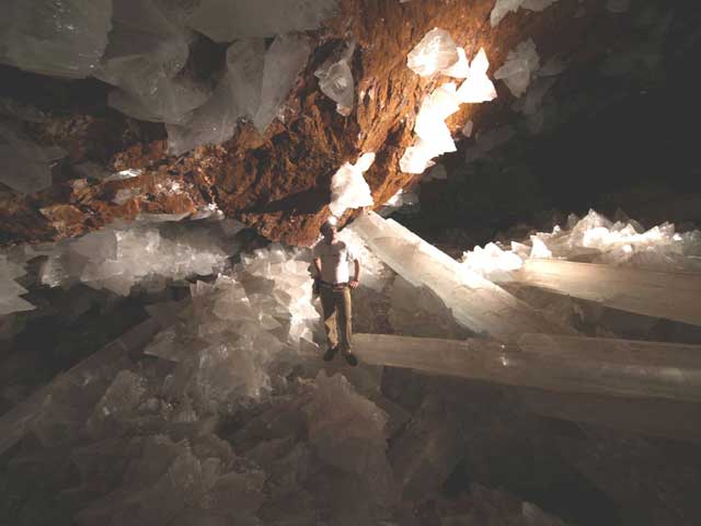 [crystal-cave2.jpg]