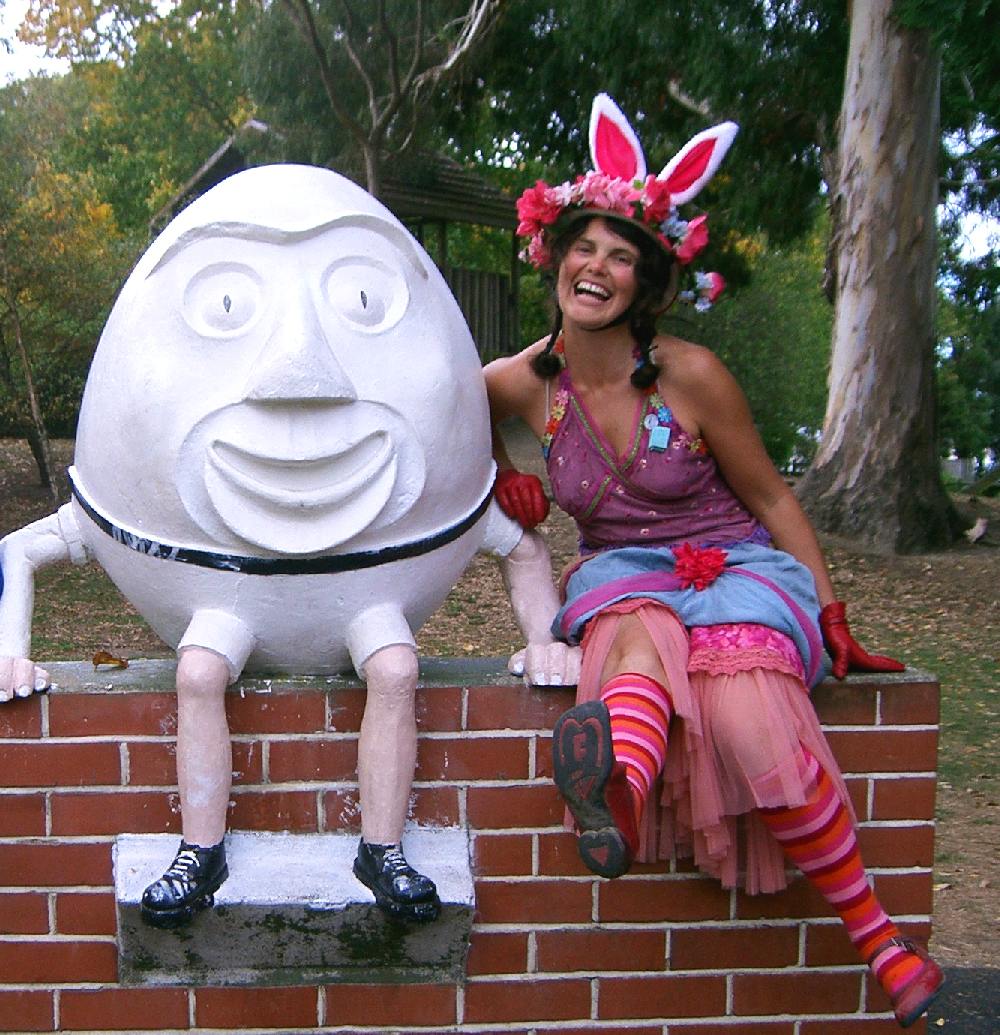 [egg-citing-easter-2008.jpg]