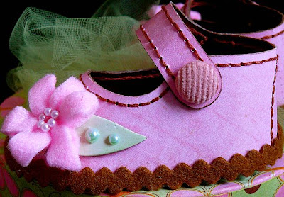  Baby Shoes on And  Perhaps The Best Part  She Used Them Atop A Very Pretty Gift
