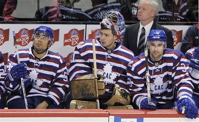 [capt_5a963fbb1ea5445192c76a1daec1a718_aptopix_bruins_canadiens_hockey_gmh110.jpg]