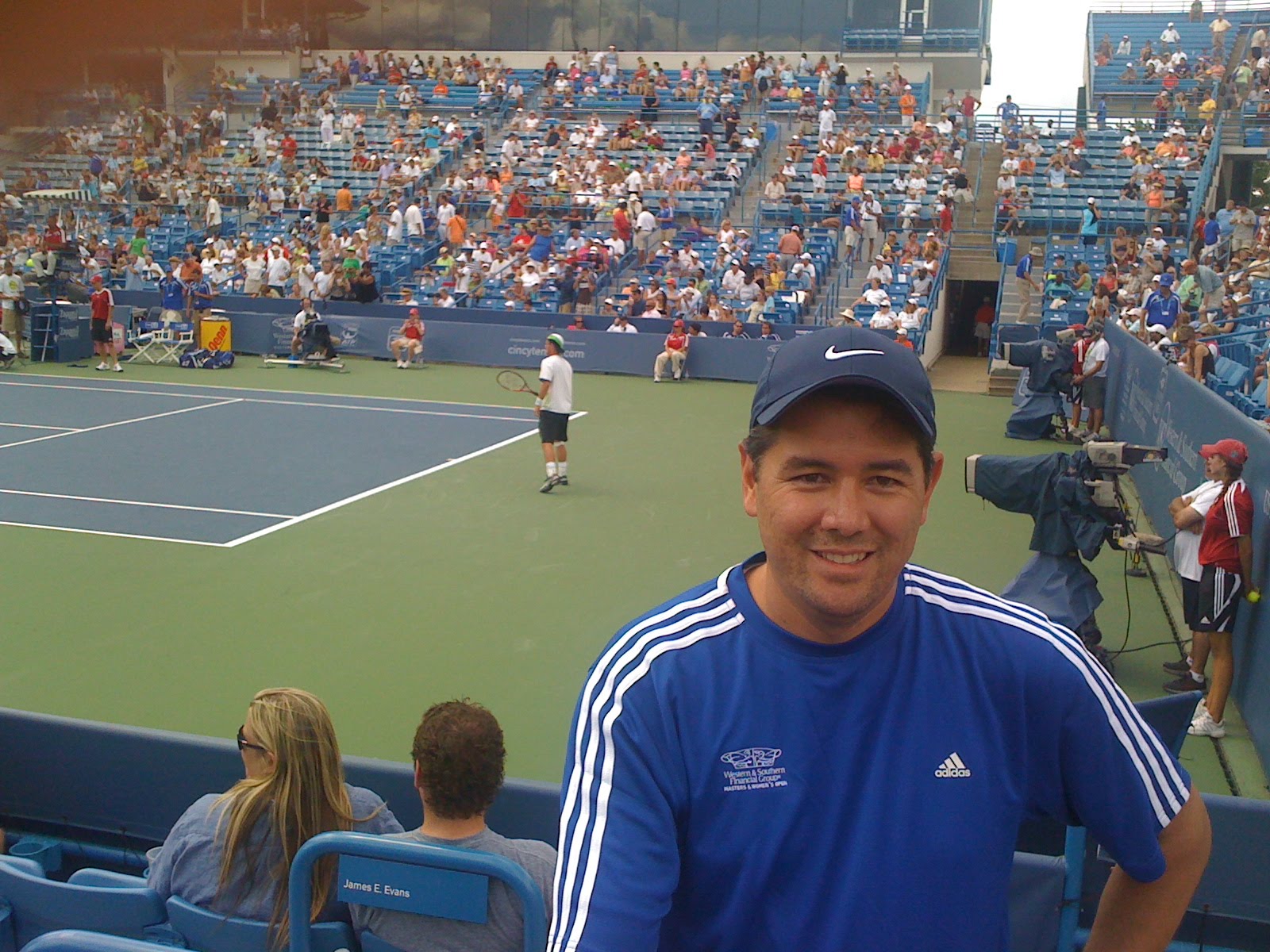 [Chuck+-+Leyton.jpg]