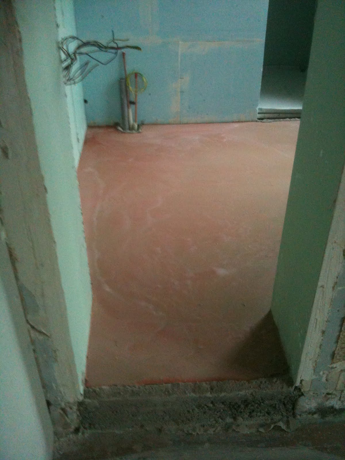 rehausser sol salle de bain