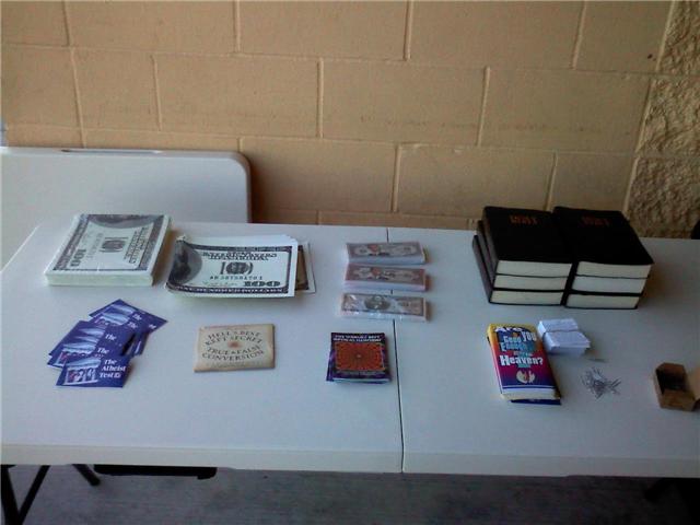 [Wal-Mart+Table.jpg]