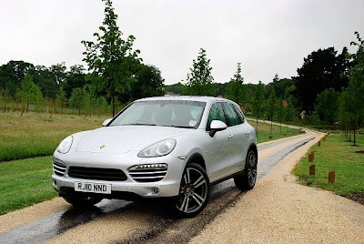 2010 Porsche Cayenne Diesel Front Angle View Review : 2010 Porsche Cayenne Diesel 3.0 TDI First Drive