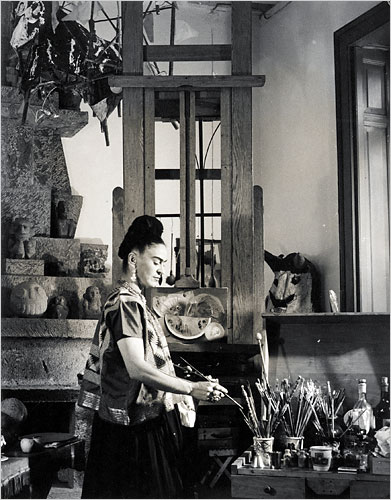 frida+pintando.JPG