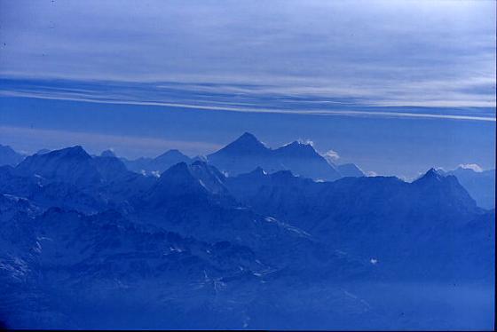 [himalayas+from+plane-+fm+kamayan's+Kathmandu+page.jpg]