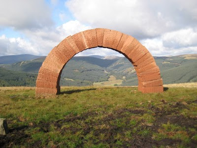 striding-arches-andy-goldsworthy-w.jpg