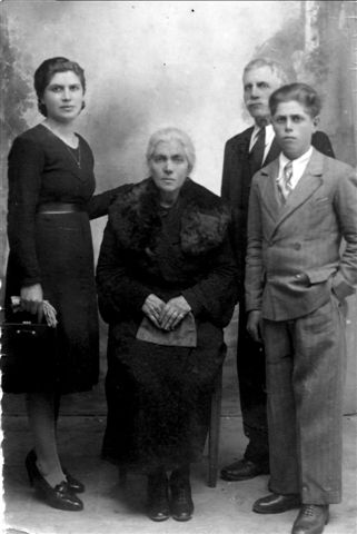 [0001.nonni+paterni40.jpg]