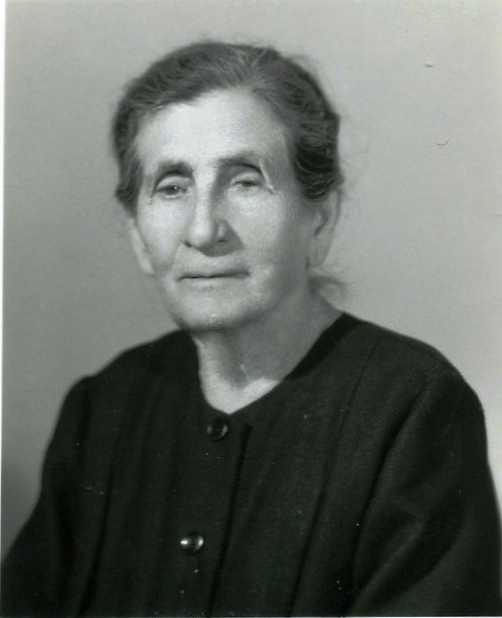 [0001c.+Mia+nonna+materna+Maria+Neve+De+Blasi.jpg]