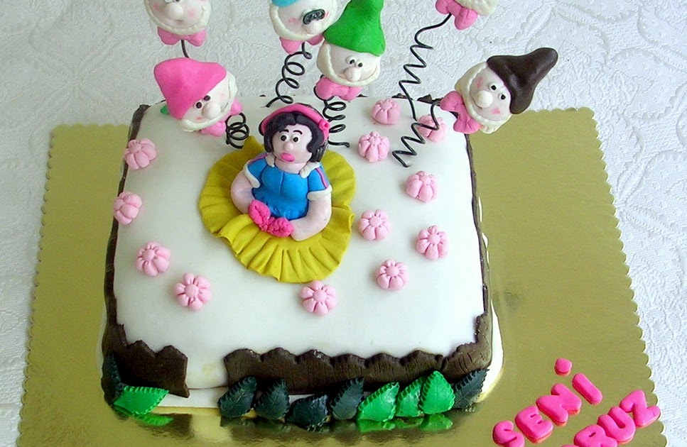 KURABİYE ADAM PASTA TASARIM ATÖLYESİ Pamuk Prenses ve Yedi Cüceler Pastası