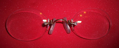 pince nez fingerpiece