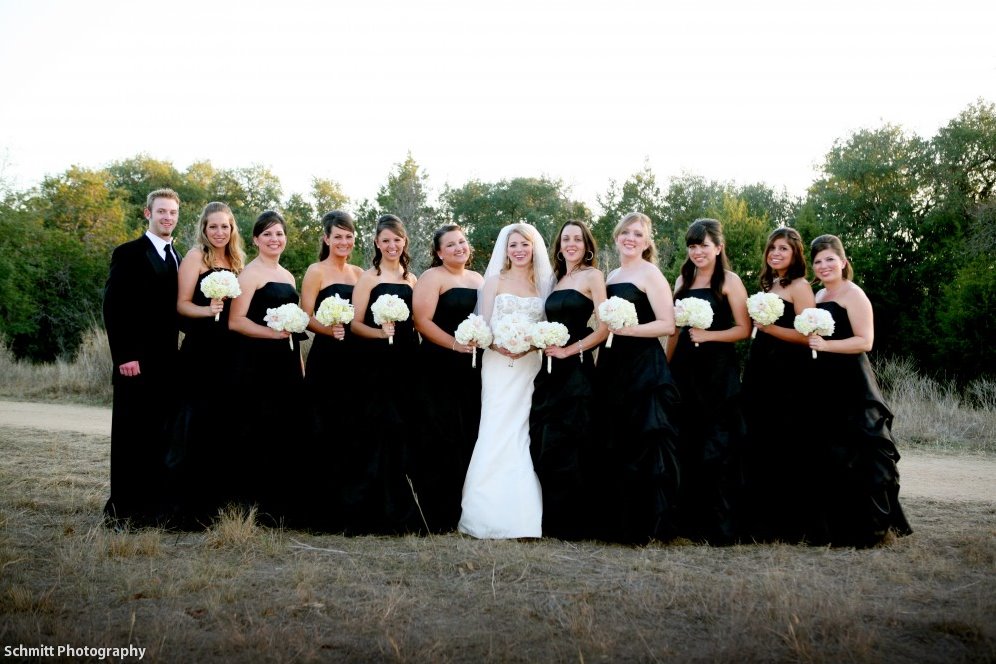 [all+white+bouquets.jpg]