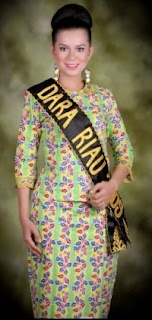 Dara Riau Putri Pariwisata Indonesia 2009