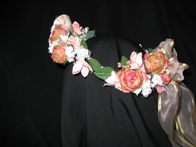 Headdress to replicate one worn by Mrs Lincoln