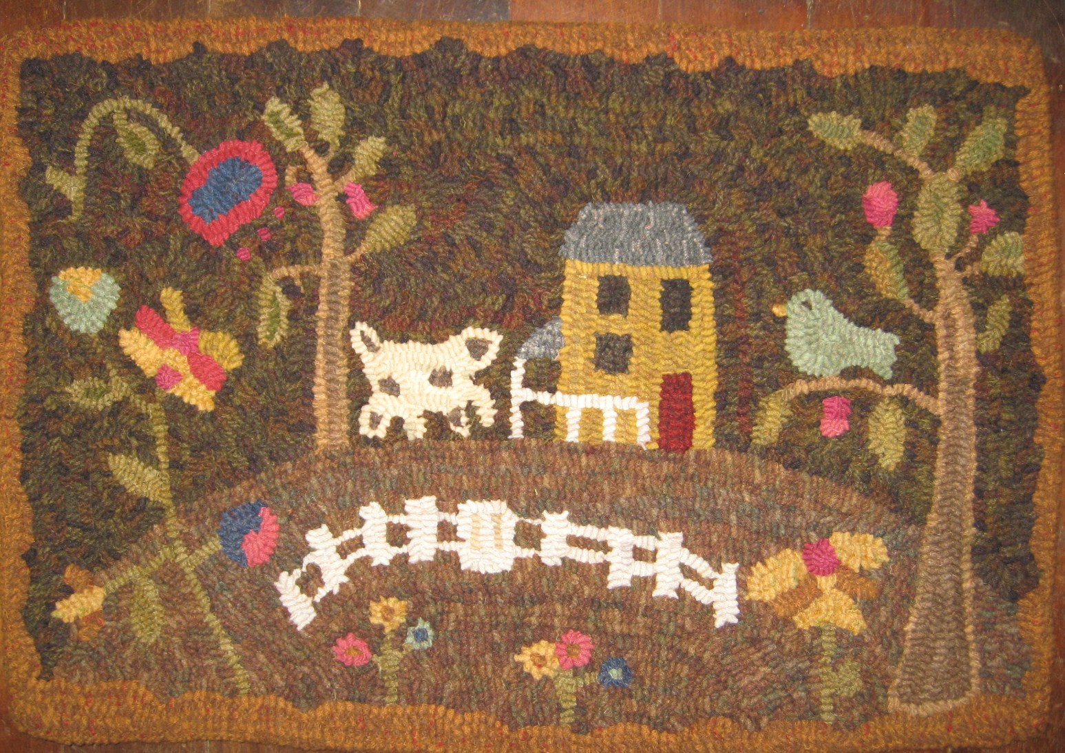 ☆Plumrun Creek☆ Primitive Bird Folk Art Hooked Rug