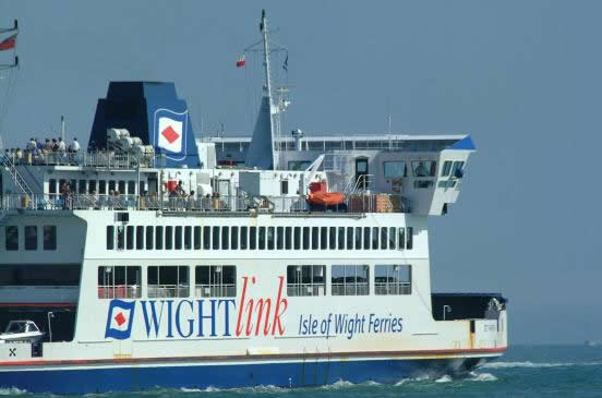 [8-Isle-of-Wight-Ferry.jpg]