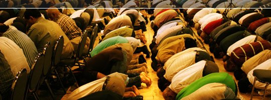 [Muslims+Praying.jpg]