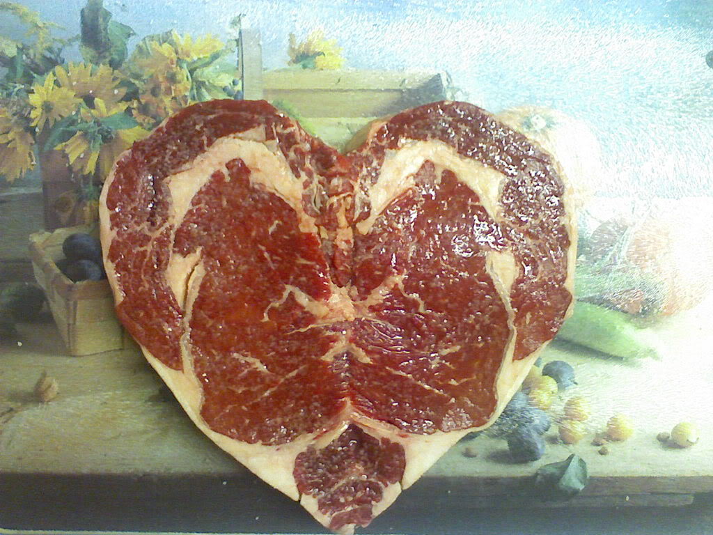 [heart_shaped_steak.jpg]
