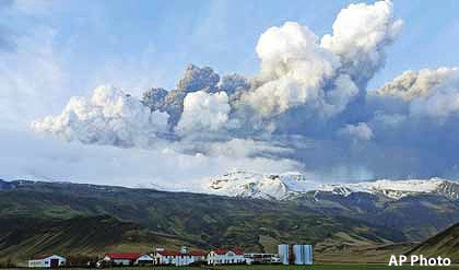 eyjafjallajokull volcano electric oil volcanic casting hang smoke steam cloud dark