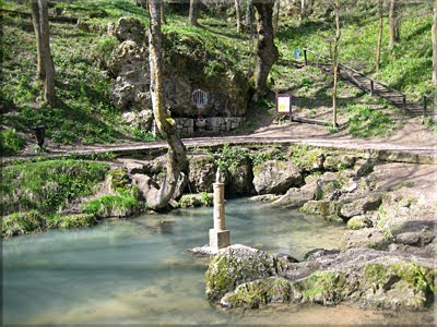 Nacimiento del Río Ebro en Fontibre