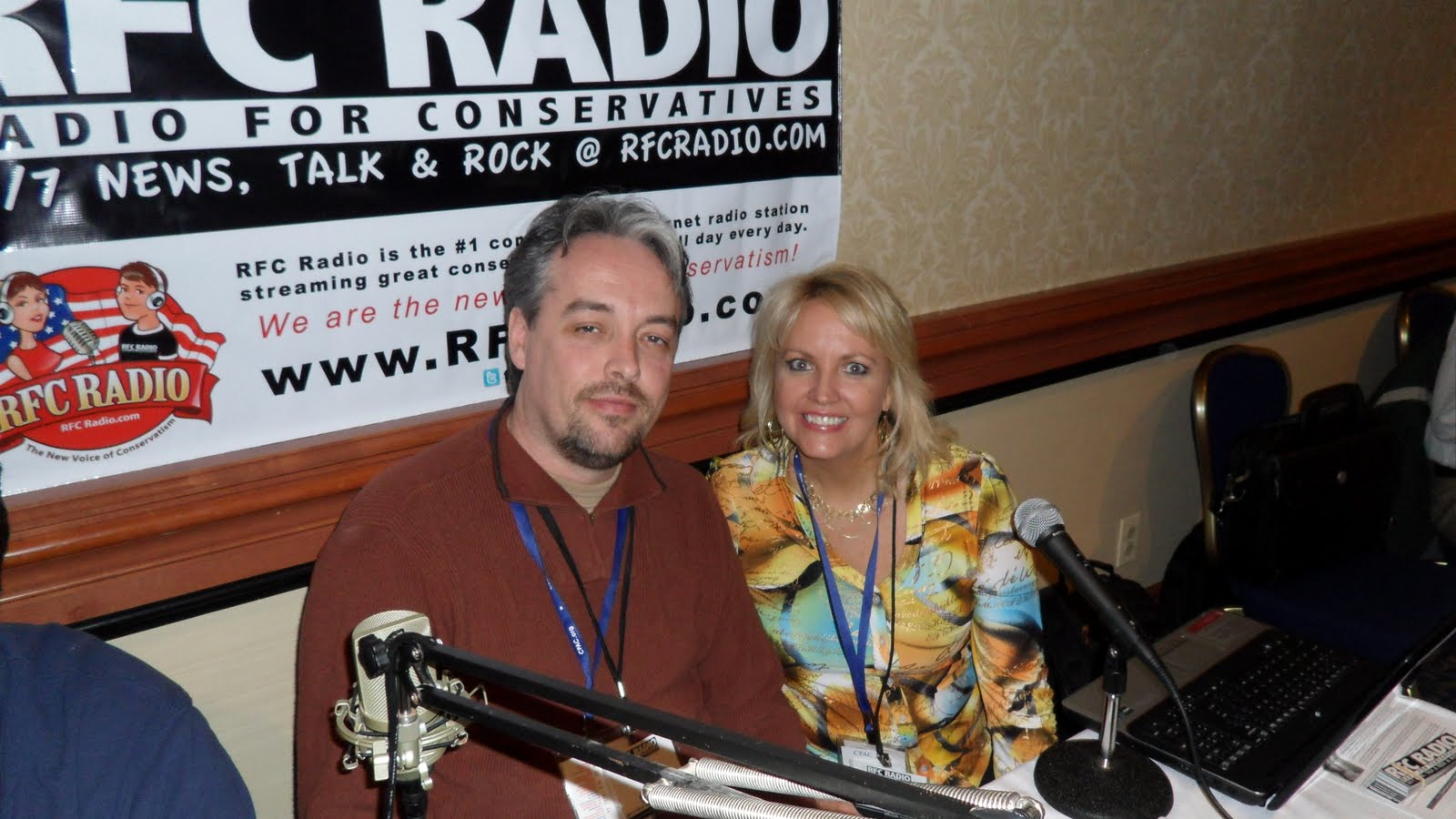 [CPAC+and+Perry+conf+012.jpg]