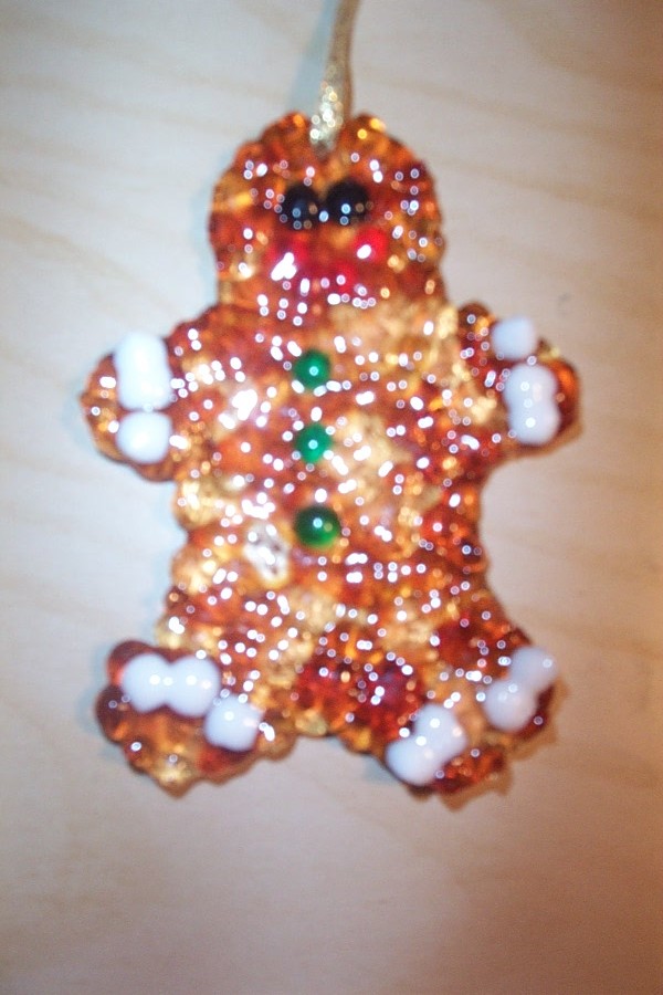 The Flutterby Factory: Christmas Ornament- Melted Beads