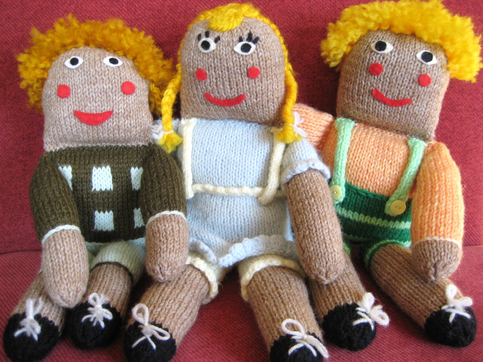 Dominant Hands Too Much Time, Too Much Scrap Yarn Knit Dolls